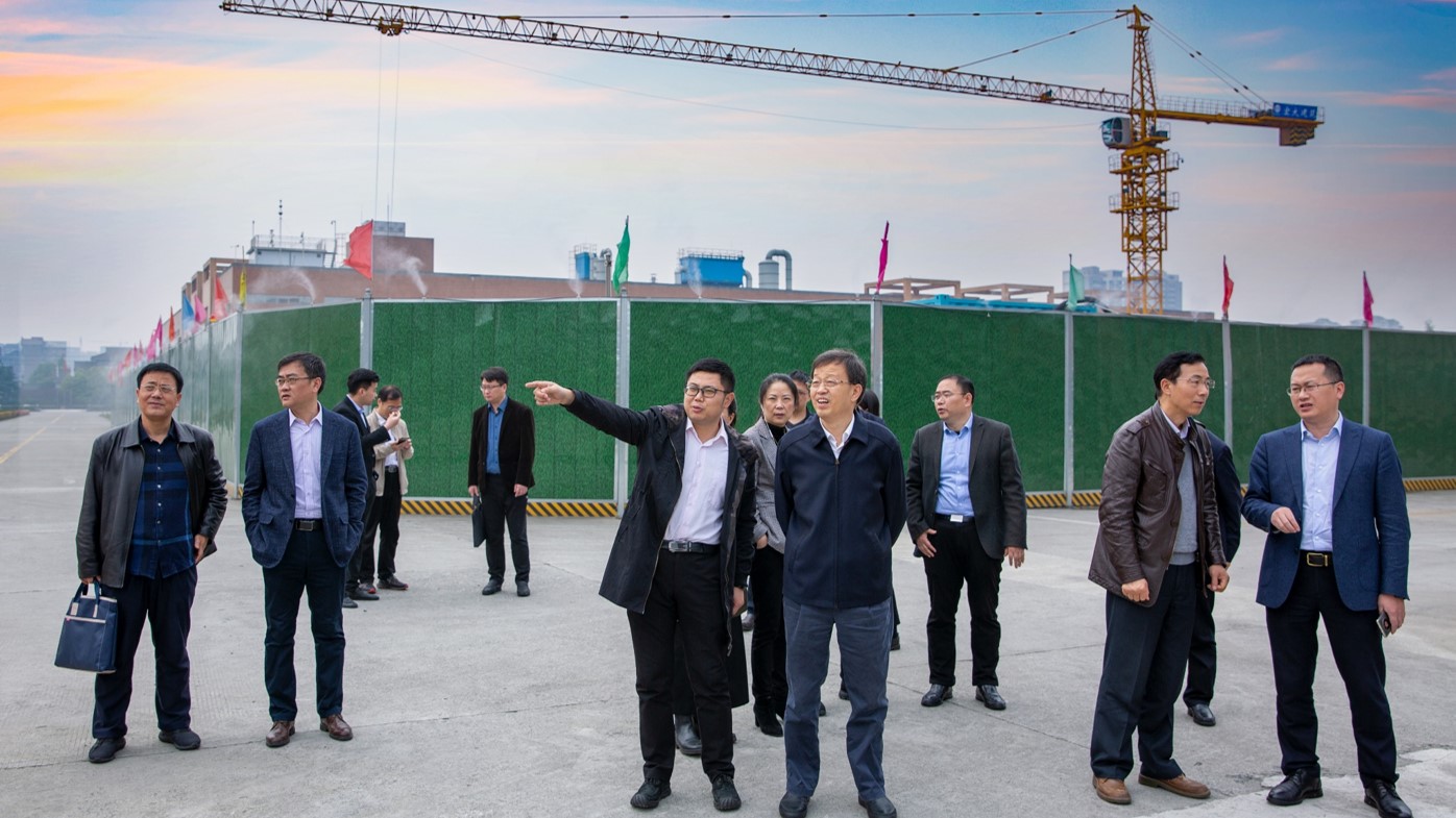 江苏省政府参事调研开云网页版页面登录药业，共话川药发展之路